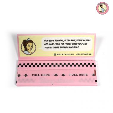 Giấy Blazy Susan Hồng Ngắn 1 1/4 Pink Blazy Susan Rolling Paper